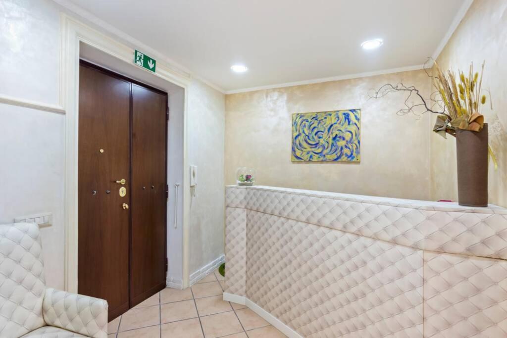 Art Lodge Apartment Roma Esterno foto